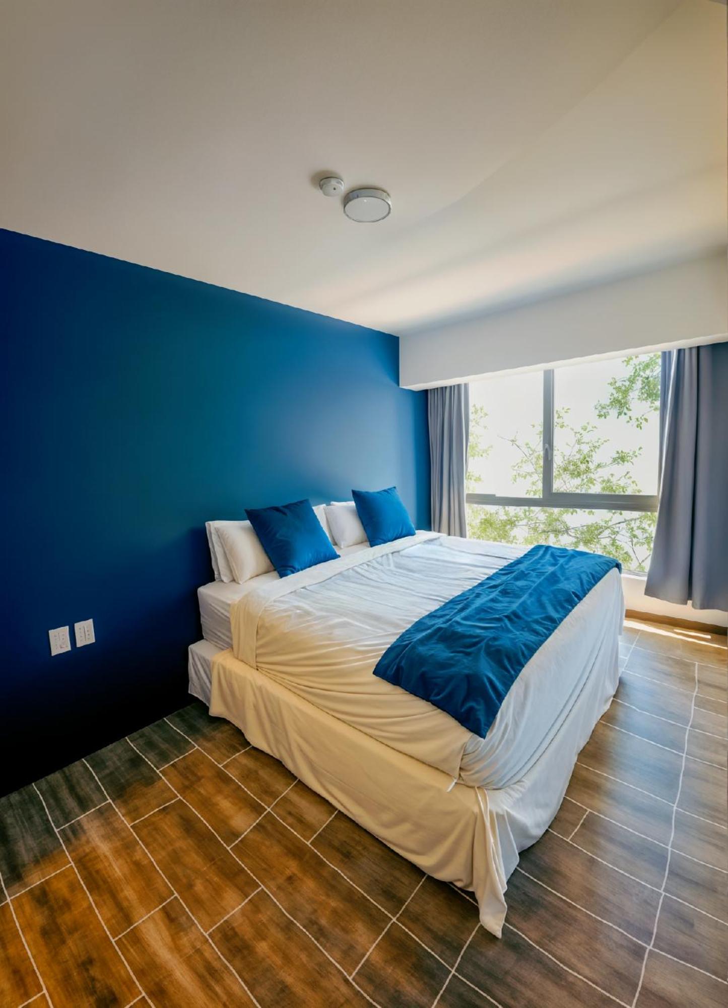 Entire Beautiful Condo With Rooftop Pool And Gym سان سلفادور المظهر الخارجي الصورة