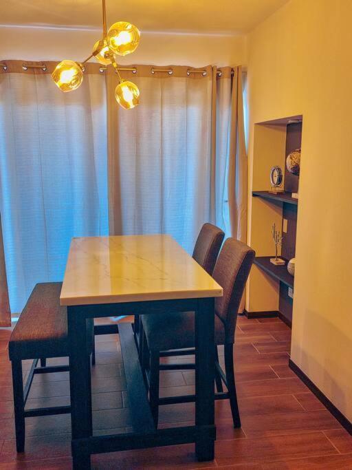 Entire Beautiful Condo With Rooftop Pool And Gym سان سلفادور المظهر الخارجي الصورة